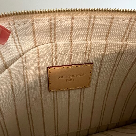 LOUIS VUITTON Zipped Pouch Damier Azur (NWOT) - Picture 5 of 10